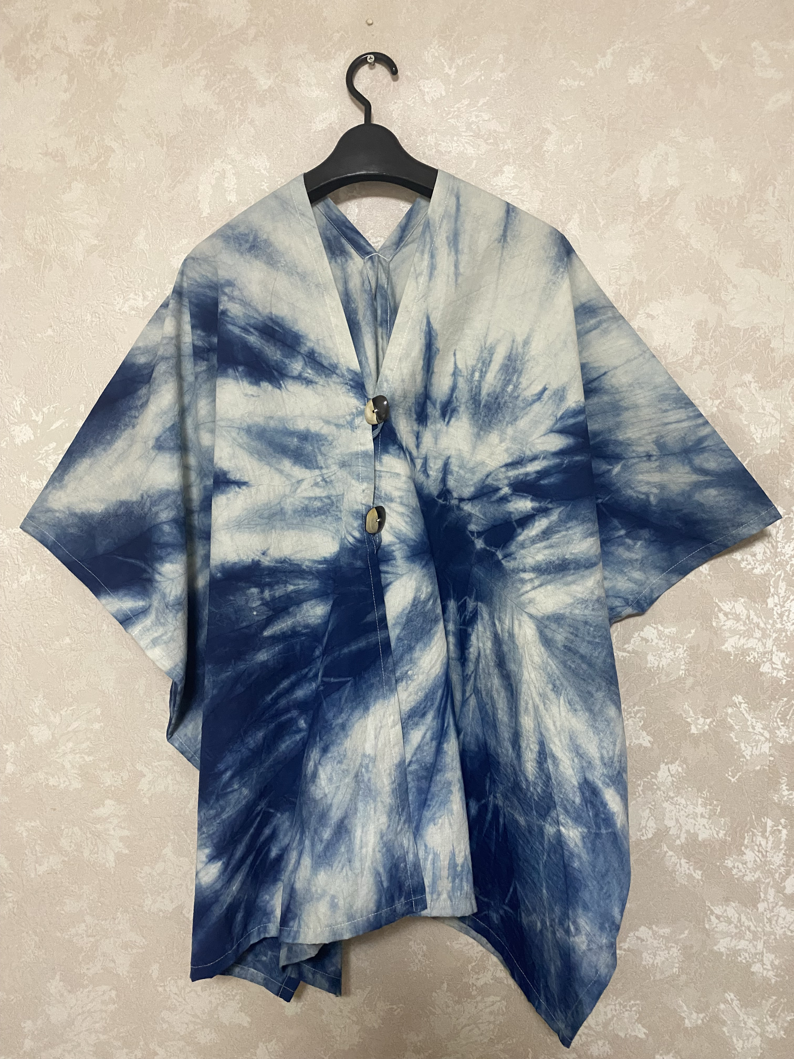 164藍染めのジャケット(絞り染め、渦)