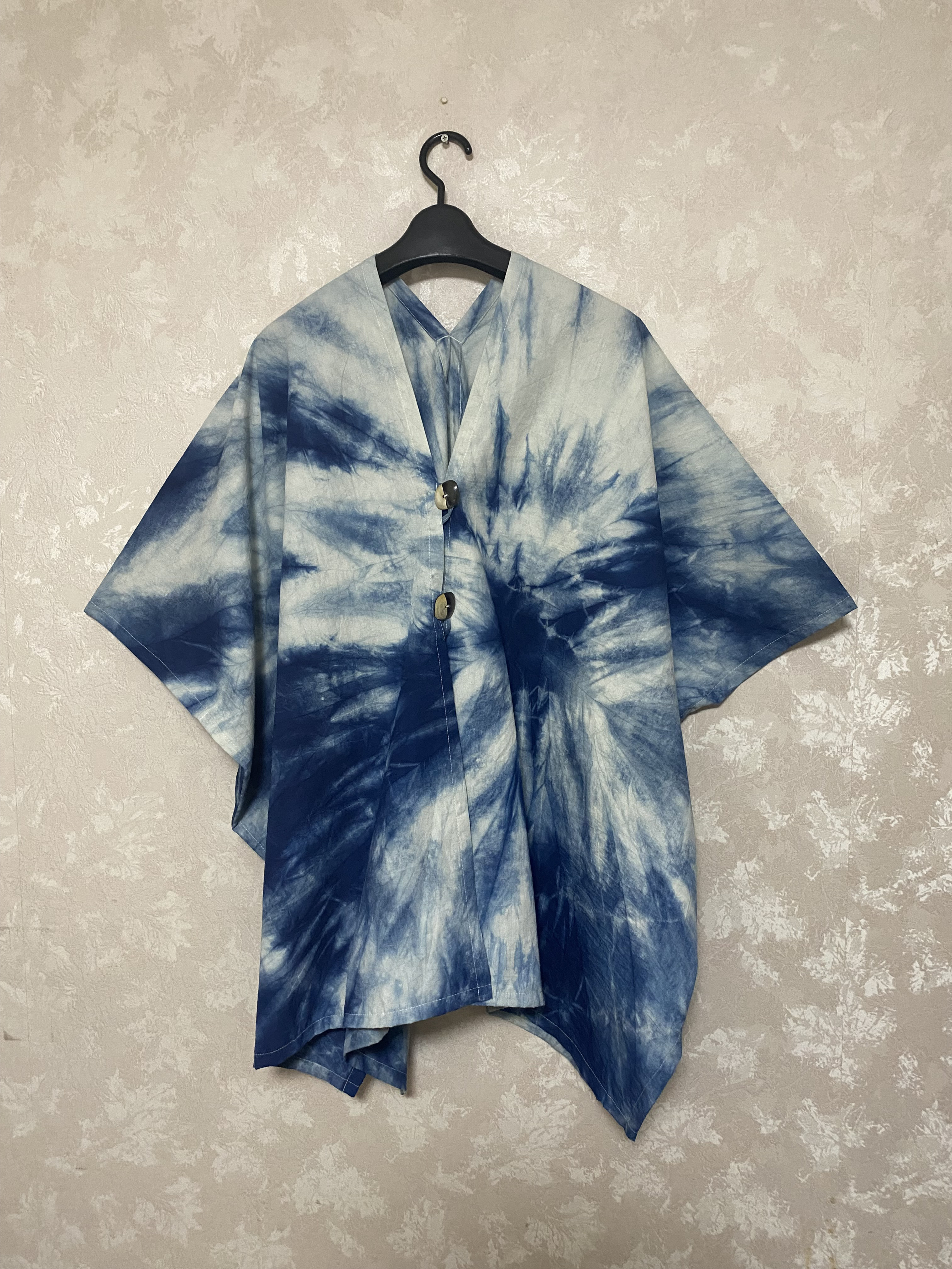 164藍染めのジャケット(絞り染め、渦)