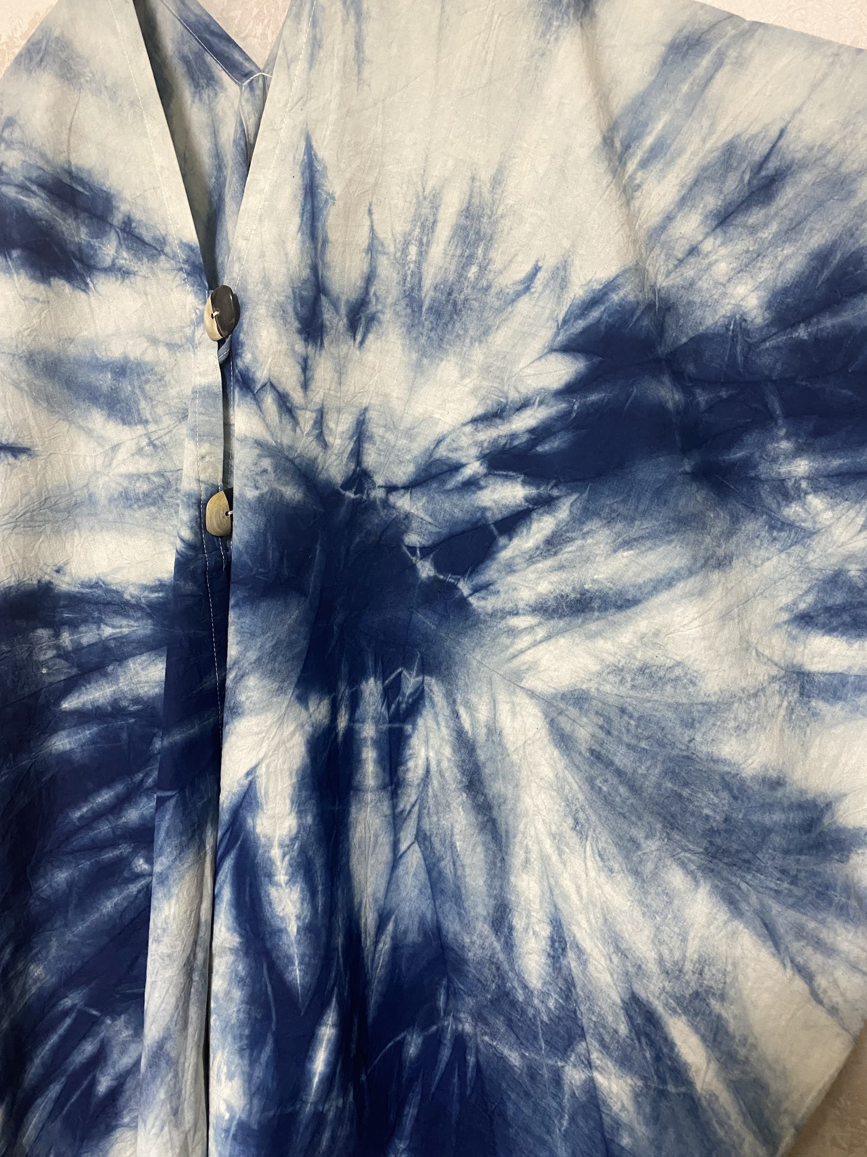 164藍染めのジャケット(絞り染め、渦)