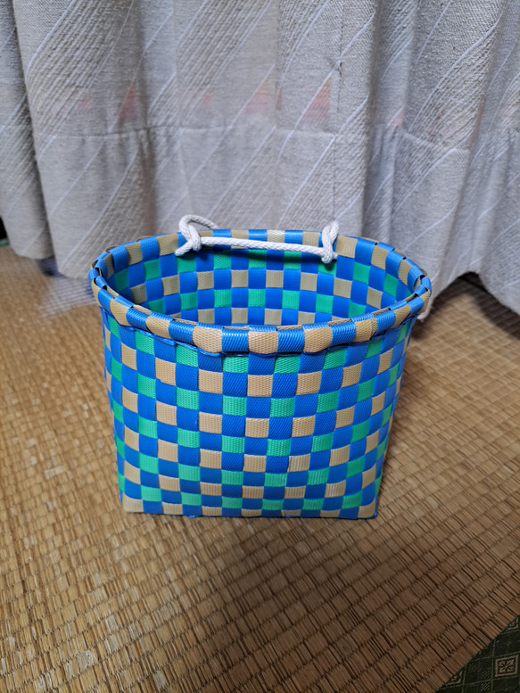 PPバンドかご(格子編み はけご ミニ)、収穫かご、腰かご 模様c-青-ベ