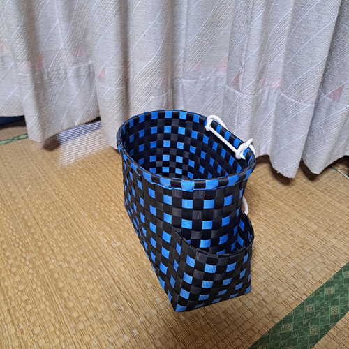 ●PPバンドかご(格子編みはけご　小)、収穫かご、模様a-黒-赤、色違い3個組 PPバンドかご(模様編み はけご 小)、収穫かご、プラカゴ 模様a