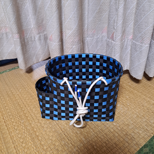 ●PPバンドかご(格子編みはけご　小)、収穫かご、模様a-黒-赤、色違い3個組 PPバンドかご(格子編み はけご 小)、収穫かご、プラカゴ 模様c