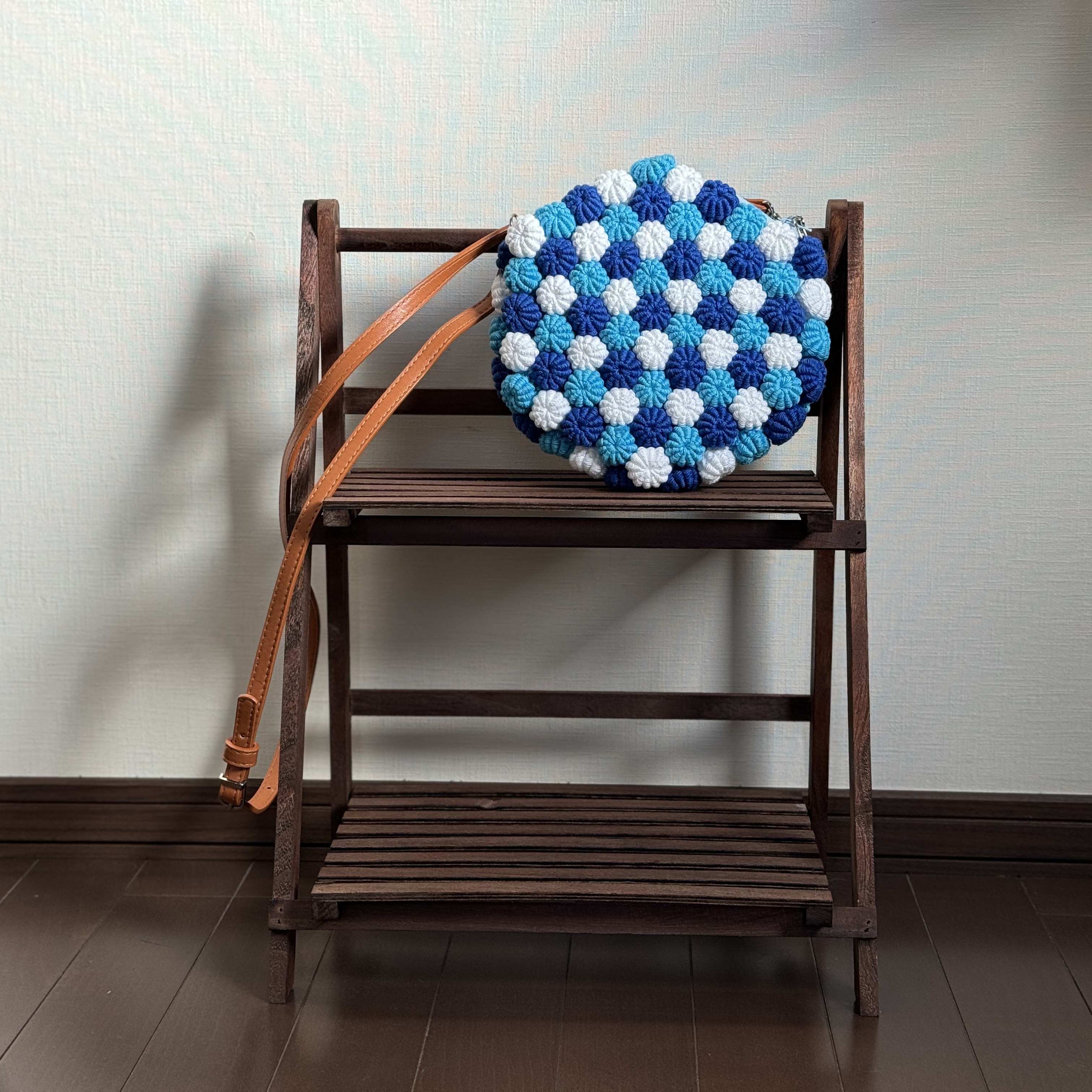 コイル編み の ポシェット 海 イメージ