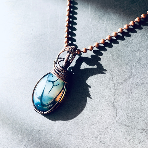 静脈を宿す青｜美しい瑪瑙の一点物ネックレス｜ボヘミアンチョーカー