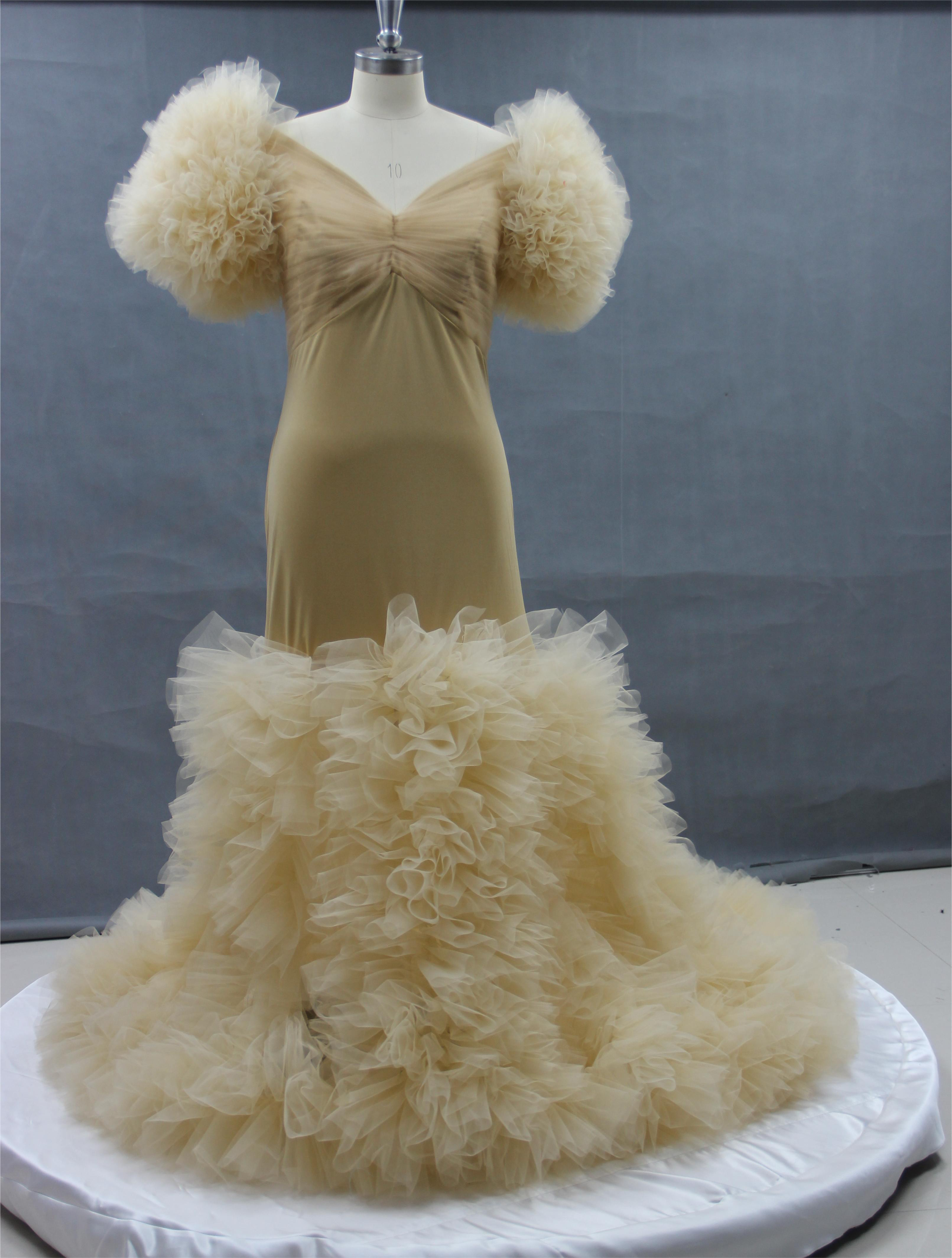 マーメイドドレス　パフスリーブ　チュール　エレガントなシルエット　短いトレーン　カラー変更可能　前撮り写真屋妊娠マタニテ 30,537円