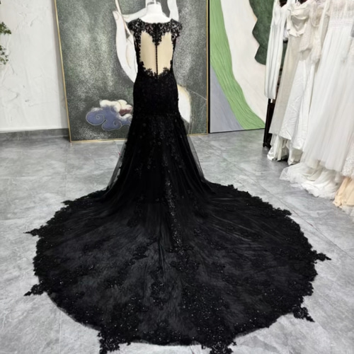 贅沢な総レース ブラック かっこいい Vネック マーメイドドレス