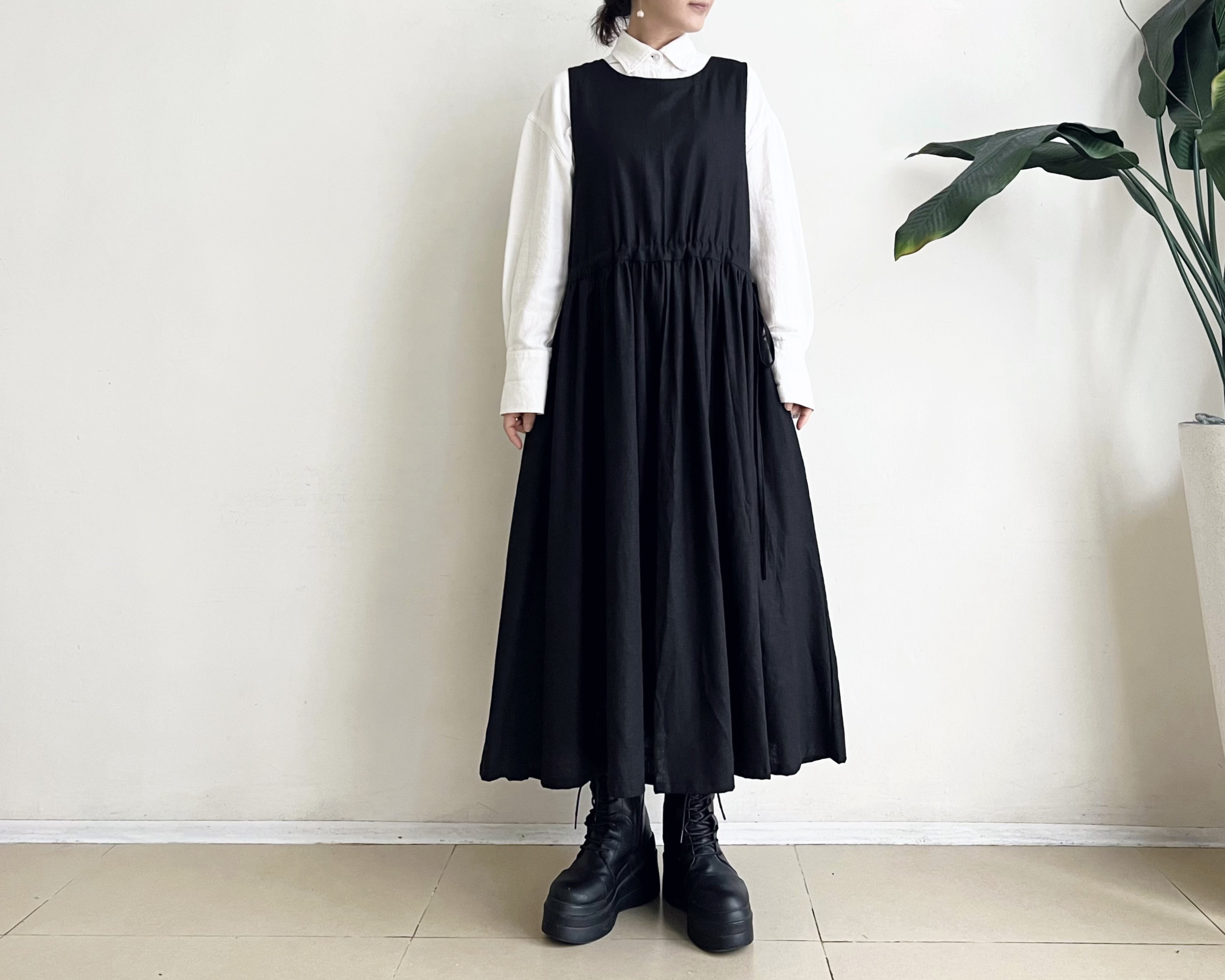 サイドリボンのジャンパースカート * cotton linen Black *