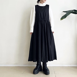 サイドリボンのジャンパースカート * cotton linen Black * 　 1枚目の画像