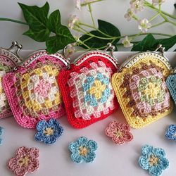 手編みのグラニースクエアのがま口ポーチ がま口 saki 通販 18158545