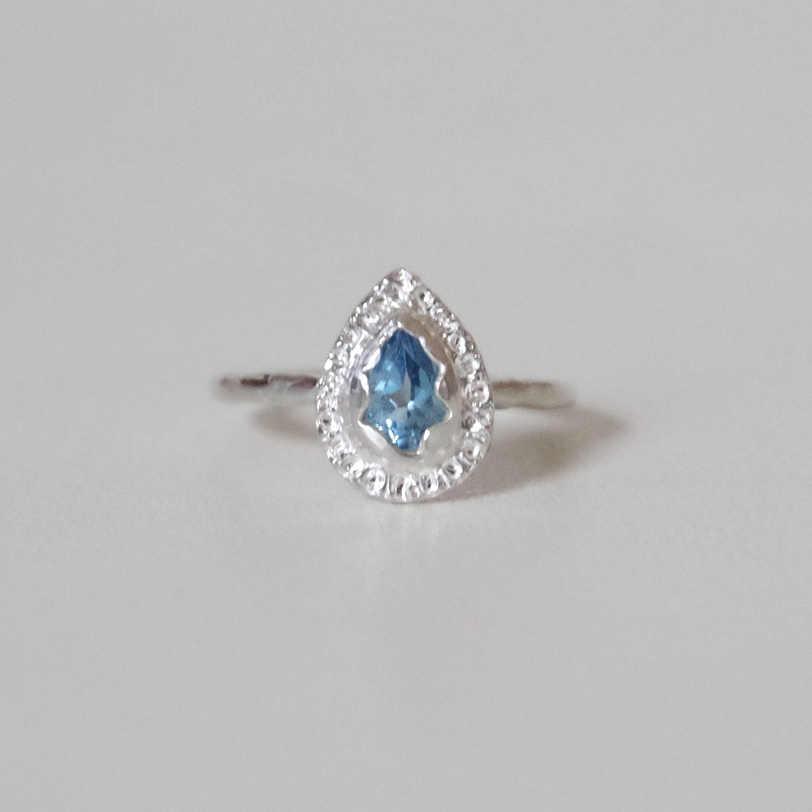 SV blue topaz frill ring #11