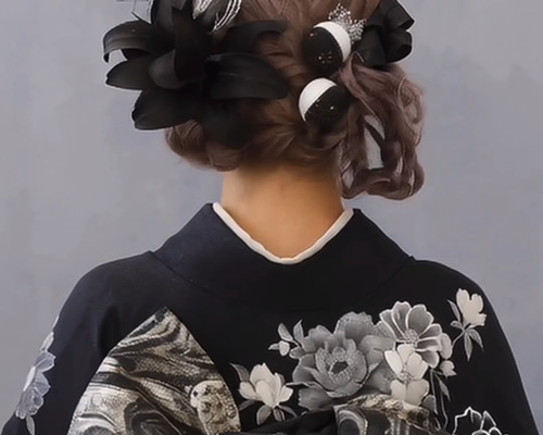 和装髪飾りブラックショートヘアシルクハット成人式髪飾り卒業式袴着物振袖結婚式 ユリ和玉髪飾り ブラック 振袖 成人式 袴 卒業式 結婚式 ウェディング