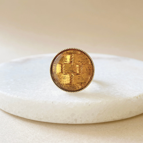 金木犀色ドイツヴィンテージガラスの大ぶりリング 秋色 こっくりカラー