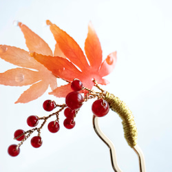紅葉と赤い実のかんざし もみじ 簪 髪飾り ヘアアクセサリー モミジ uピン　かんざし 10枚目の画像