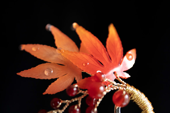 紅葉と赤い実のかんざし もみじ 簪 髪飾り ヘアアクセサリー モミジ uピン　かんざし 7枚目の画像