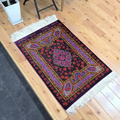ペルシャ絨毯 クム シルク タバタバイ工房 玄関マット 薔薇(バラ ペルシャ絨毯 クム シルク タバタバイ工房 玄関マット 薔薇(バラ