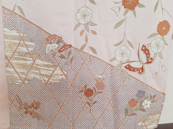 ワンタッチ着物　くらわん着物　正絹付け下げ訪問着リメイク　薄桃色枝垂れ桜梅蝶文様 また 身長 体重を備考欄にお書きください 幅出し 詰め等の寸法直しは致しておりません ご了承下さい