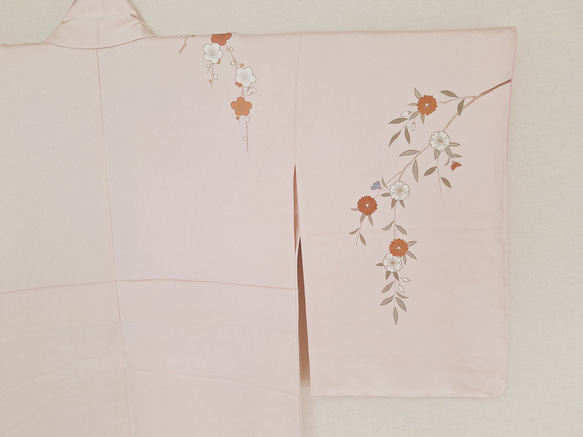 ワンタッチ着物　くらわん着物　正絹付け下げ訪問着リメイク　薄桃色枝垂れ桜梅蝶文様 また 身長 体重を備考欄にお書きください 幅出し 詰め等の寸法直しは致しておりません ご了承下さい