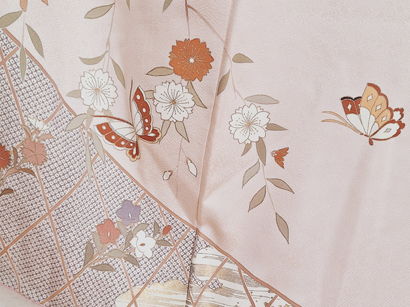 ワンタッチ着物　くらわん着物　正絹付け下げ訪問着リメイク　薄桃色枝垂れ桜梅蝶文様 また 身長 体重を備考欄にお書きください 幅出し 詰め等の寸法直しは致しておりません ご了承下さい