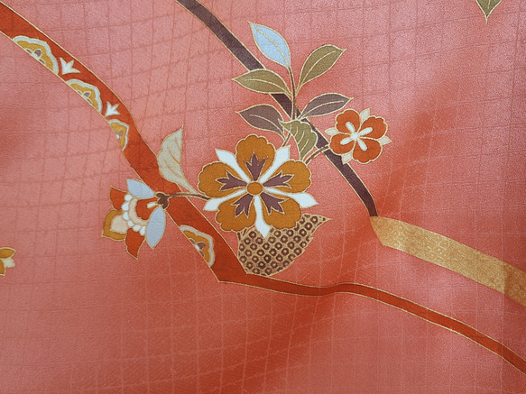 【トール】ワンタッチ着物　くらわん着物　正絹付け下げ訪問着リメイク　濃サーモンピンク花文様 また 身長 体重を備考欄にお書きください 幅出し 詰め等の寸法直しは致しておりません ご了承下さい