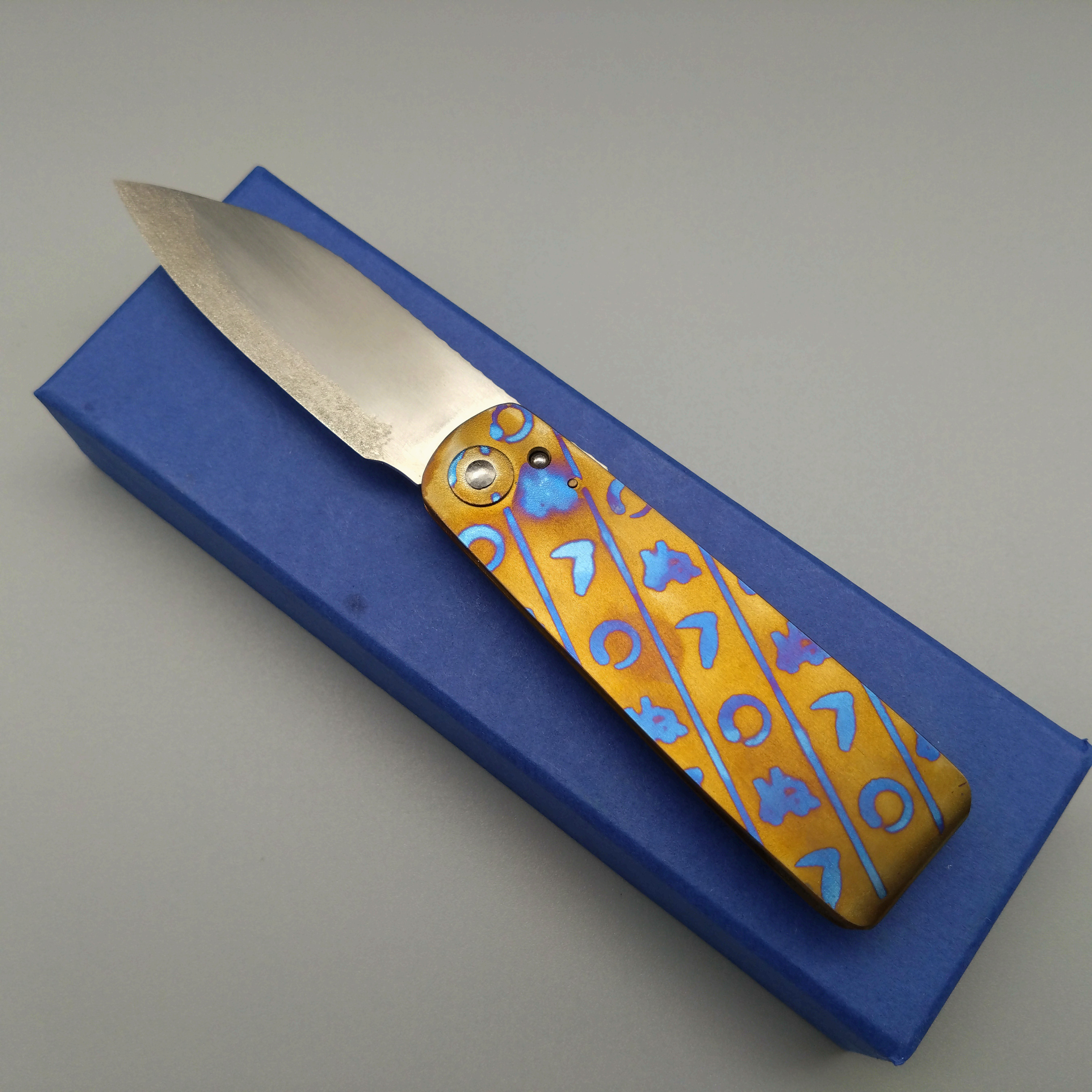 ミニ・チタンフォールディングナイフ「Textile」