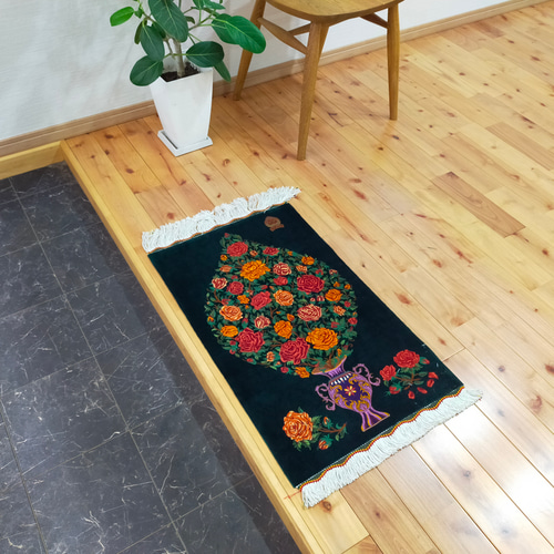 ペルシャ絨毯 クム シルク タバタバイ工房 玄関マット 73x45cm バラ 花