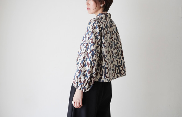 GEOMETRIC ショートタックシャツ 4枚目の画像