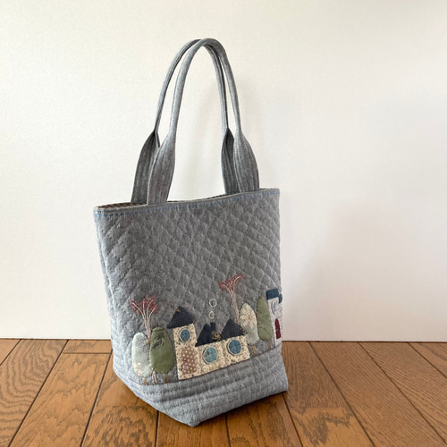 パッチワークキルト　特大　トートバック　52✖️39✖️19cm ハンドメイド ハウスのパッチワークキルトバッグ トートバッグ lilla＊ 通販
