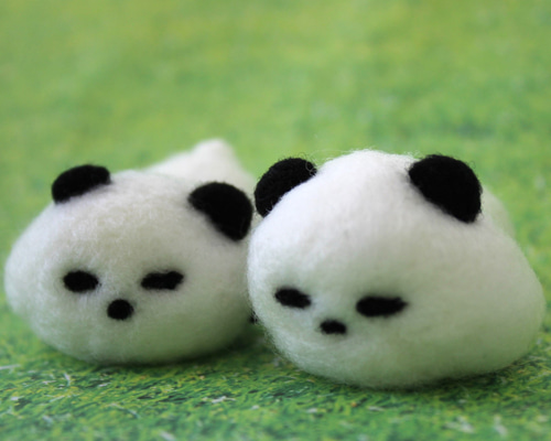 羊毛フェルト ほっぺたとけてるパンダ 2匹セット 癒し インテリア