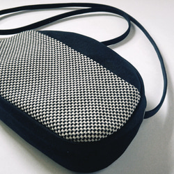 三河木綿 刺し子織&帆布　山なりショルダーバッグ♪ブラック 6枚目の画像