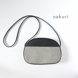 saori | ◇ラウンドショルダーバッグ◇ ・ 可愛い北欧柄で、30cm