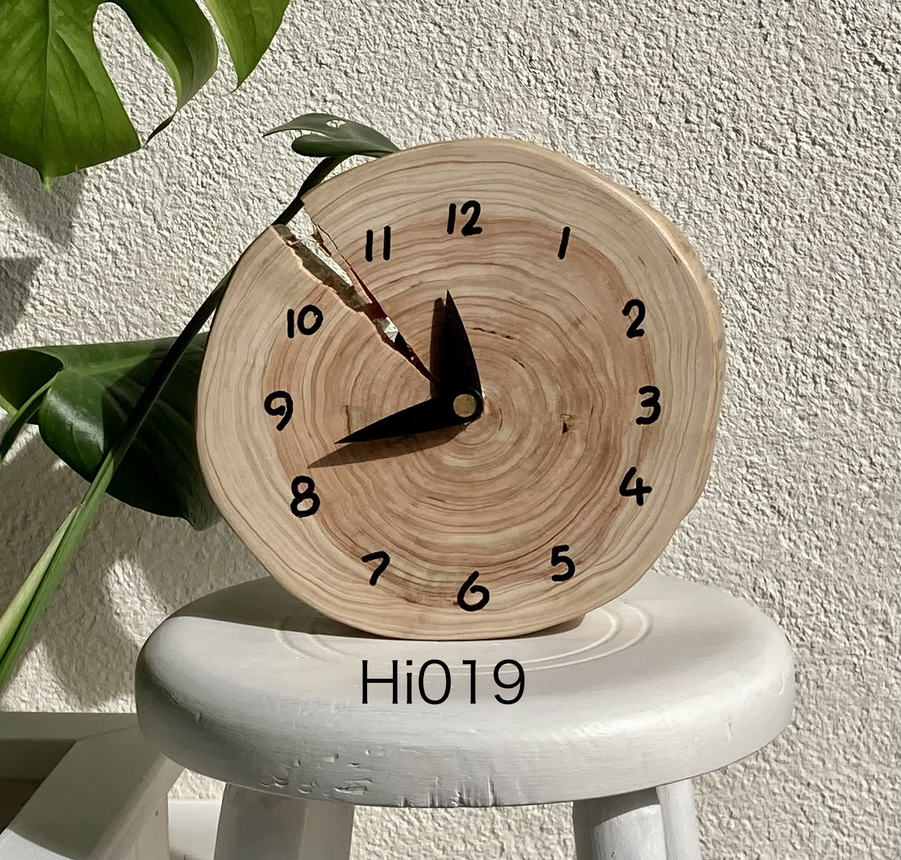 切り株(中)　木製(ヒノキ)　置き時計　掛け時計　　　　　　　　　No. Hi019、020