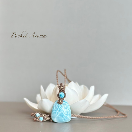 楽園』高品質ラリマーのマクラメペンダントネックレス ネックレス  