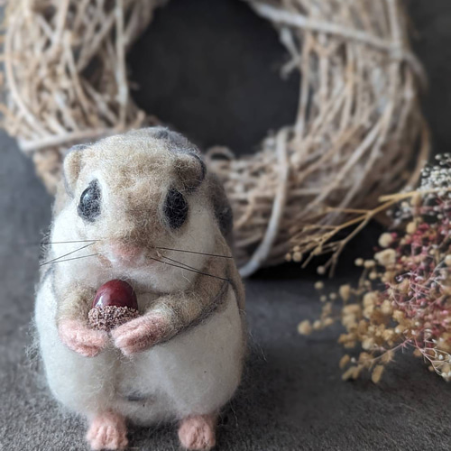 受注制作✨✨羊毛フェルト エゾモモンガ 立体・オブジェ yellow sheep