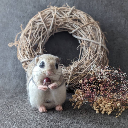 受注制作✨✨羊毛フェルト エゾモモンガ 立体・オブジェ yellow sheep