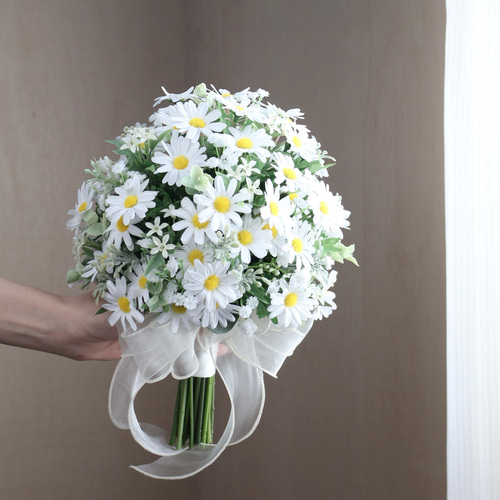 再販】マーガレットのふんわりブーケ ブートニア付き アーティ