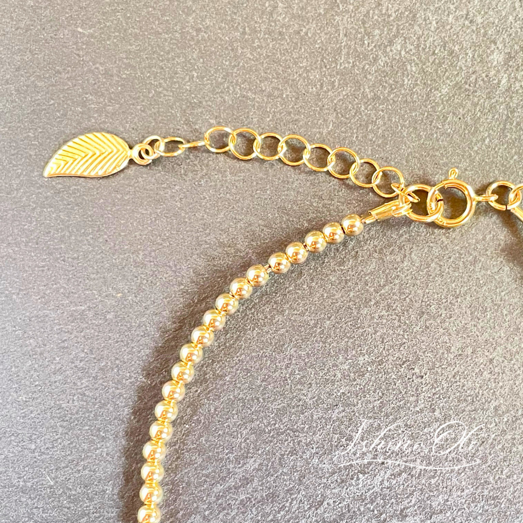 寄り添う輝き エメラルドと14KGFビーズのブレスレット