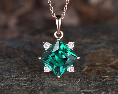 【美品】SWAROVSKI エメラルドグリーン 5月 ネックレス スワロフスキー 大きい エメラルド 緑 28mm ネックレス】翠