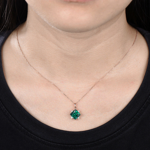 Green❣️エメラルドグリーン 天然石エメラルド多層ビーズネックレス エメラルドグリーン の 一連 ロングネックレス 緑 パール チェコ