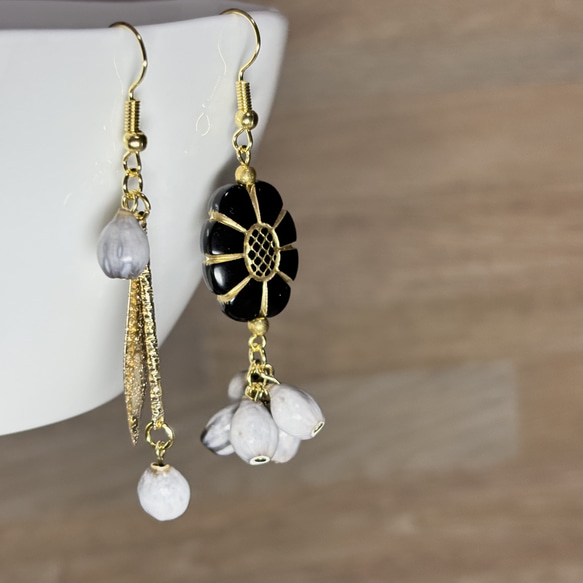 自然素材ジュズダマピアス＊花＊ブラック＊数珠玉＊エスニック