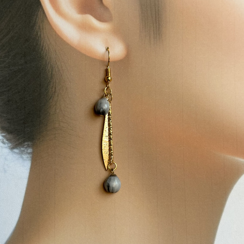 【秋色】カラーアシンメトリーアパタイト☆天然石ピアス 秋色】カラーアシンメトリーアパタイト☆天然石ピアス