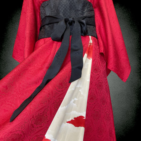 反物仕立て 三彩染め 優美な袖感 赤 差し色ワンピース フォーマル 上質 着物リメイク 正絹 M～２Ｌ T6801） M～２Ｌ