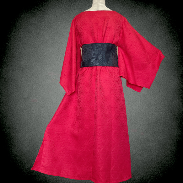 反物仕立て 三彩染め 優美な袖感 赤 差し色ワンピース フォーマル 上質 着物リメイク 正絹 M～２Ｌ T6801） M～２Ｌ