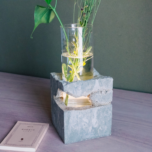 MINAMO」コンクリートの中に水の静けさと光を揺らぎを閉じ込めました