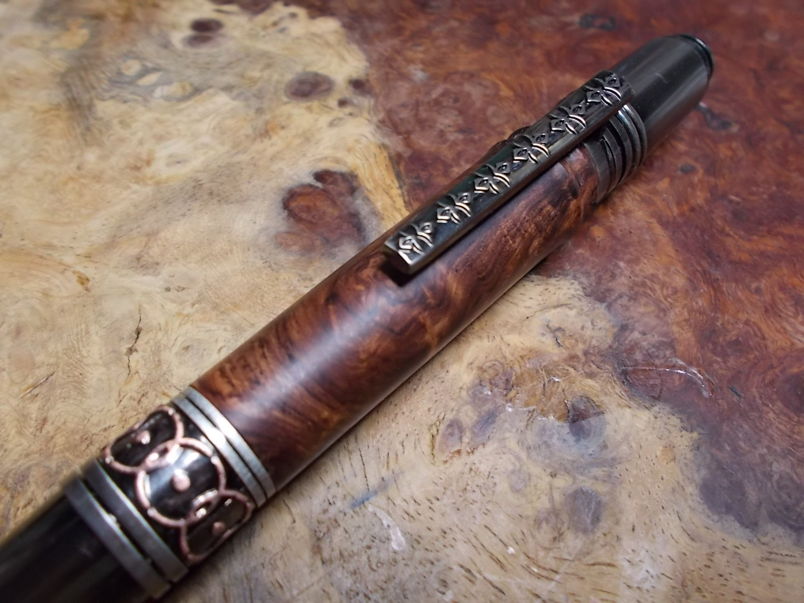 ホンジュラスローズウッドバール　のボールペン　　手作り一品物！