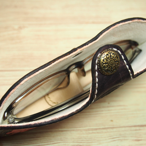 カービング革のメガネケース（薔薇） メガネケース 『オッカン』 通販  