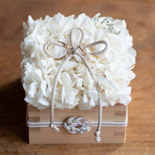 ますます幸せ＊ひのき枡のあじさいリングピロー＊胡粉色 リングピロー