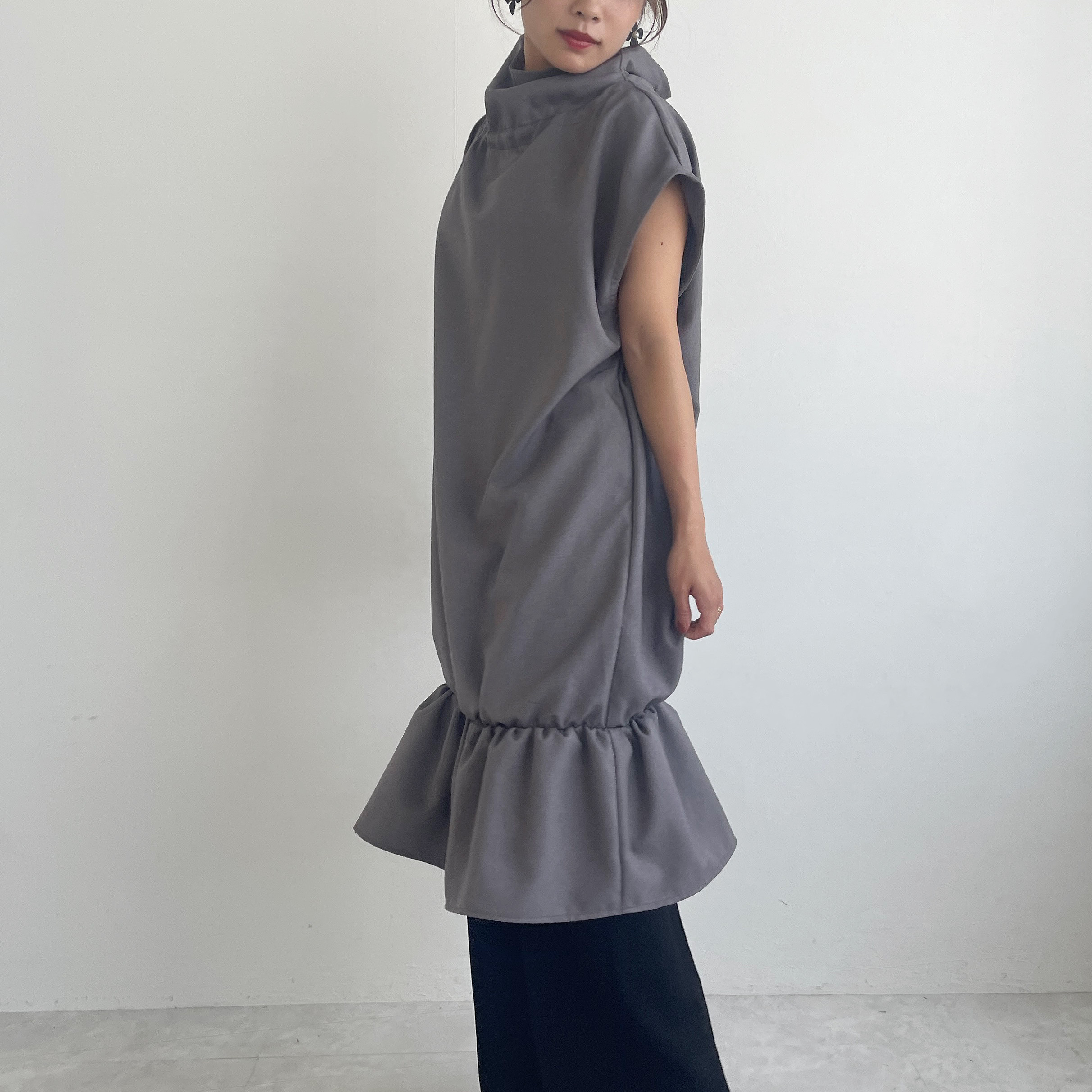 ハイネックフレアヘムトップス (gray)