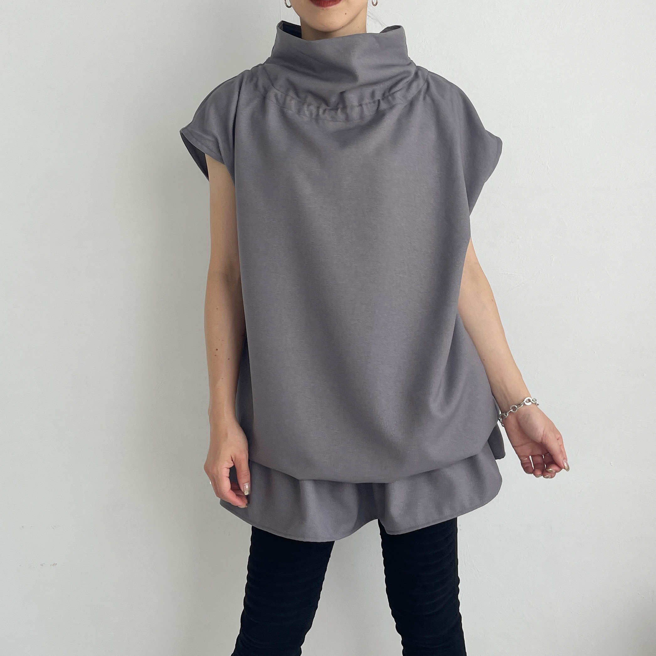 ハイネックフレアヘムトップス (gray)