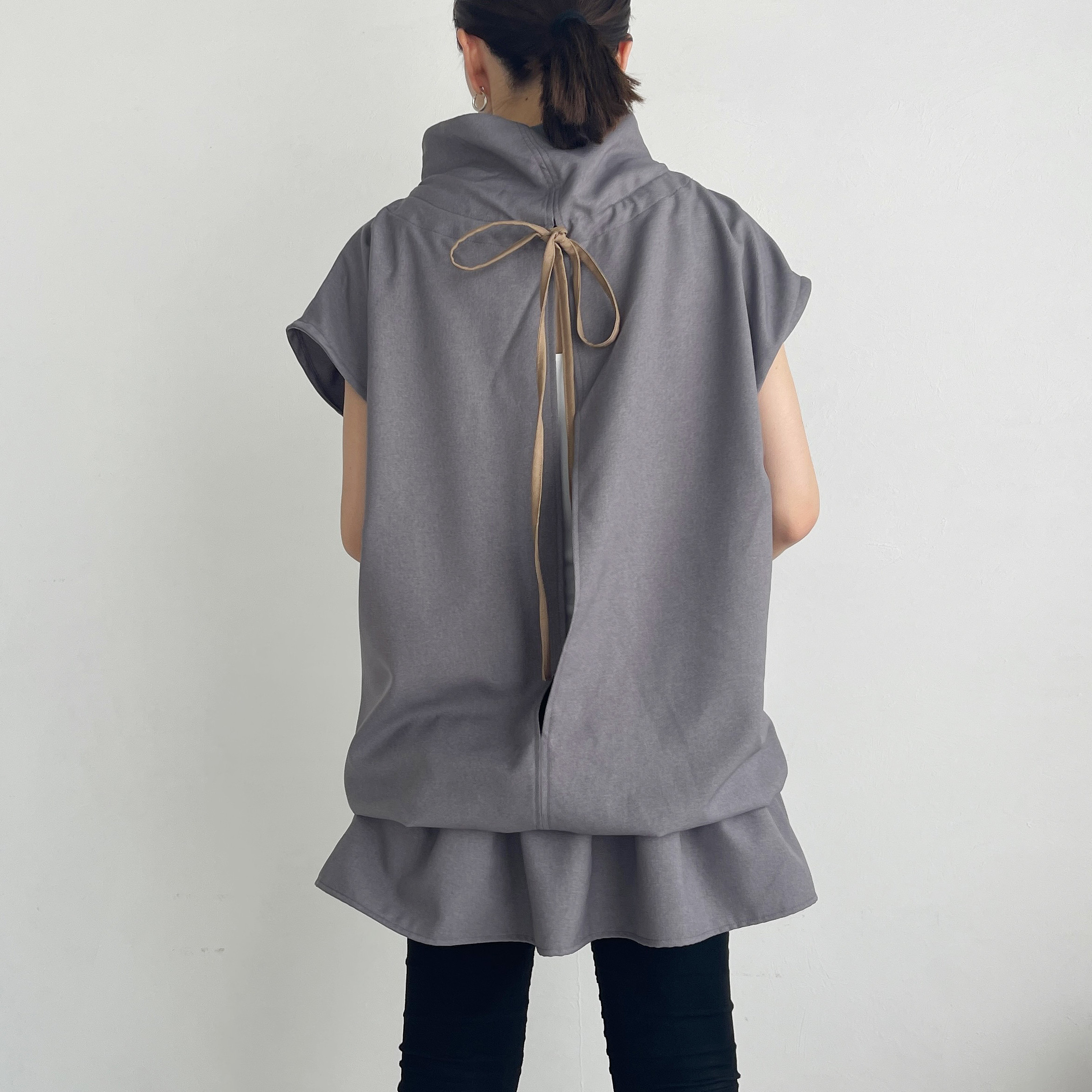 ハイネックフレアヘムトップス (gray)