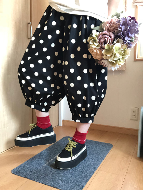 可愛い❤️】ピエロパンツ☆バルーンパンツ♪黒×白ドット柄 キュロット